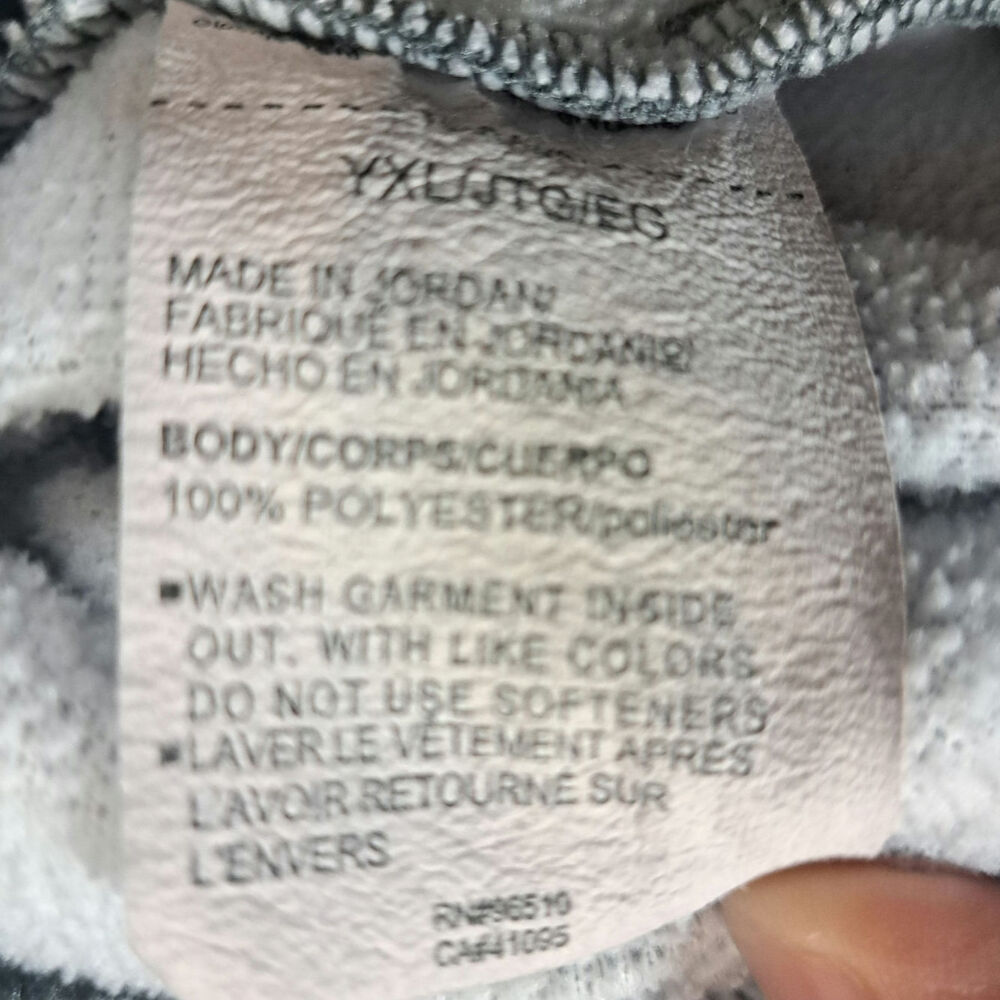 Under Armour Girl's Gray Purple Heart Hoodie YXL - Picture 5 of 5